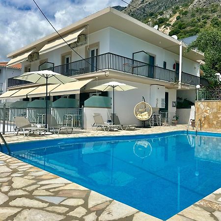 Vladimiros Apartments Barbati Bagian luar foto