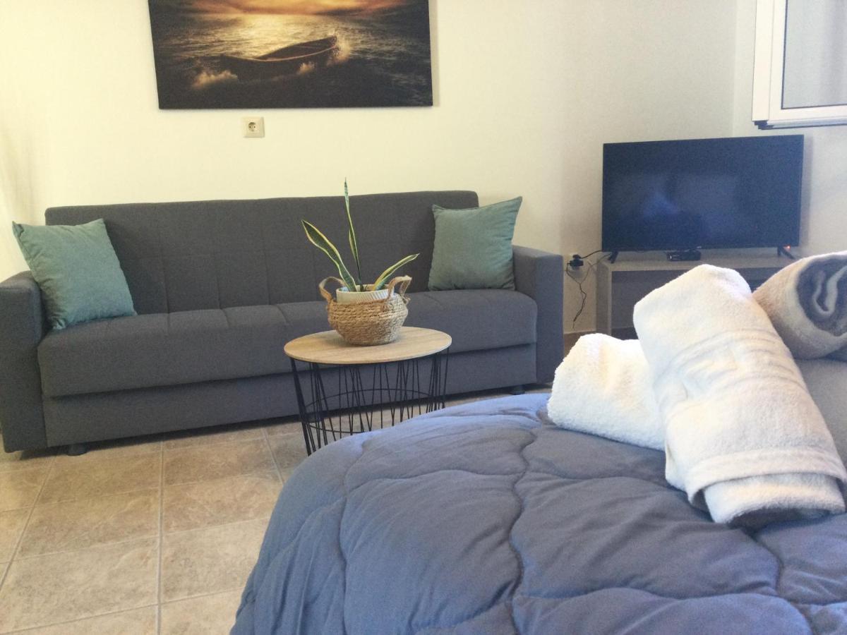 Vladimiros Apartments Barbati Bagian luar foto