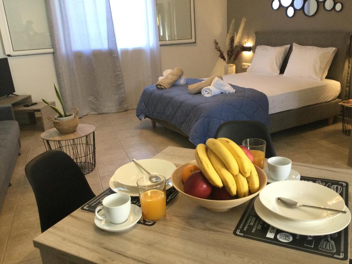 Vladimiros Apartments Barbati Bagian luar foto