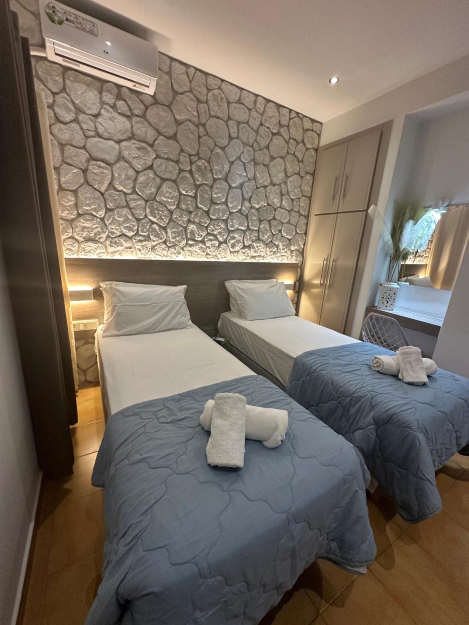 Vladimiros Apartments Barbati Bagian luar foto