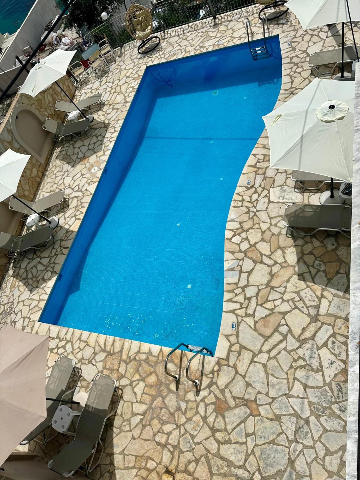 Vladimiros Apartments Barbati Bagian luar foto